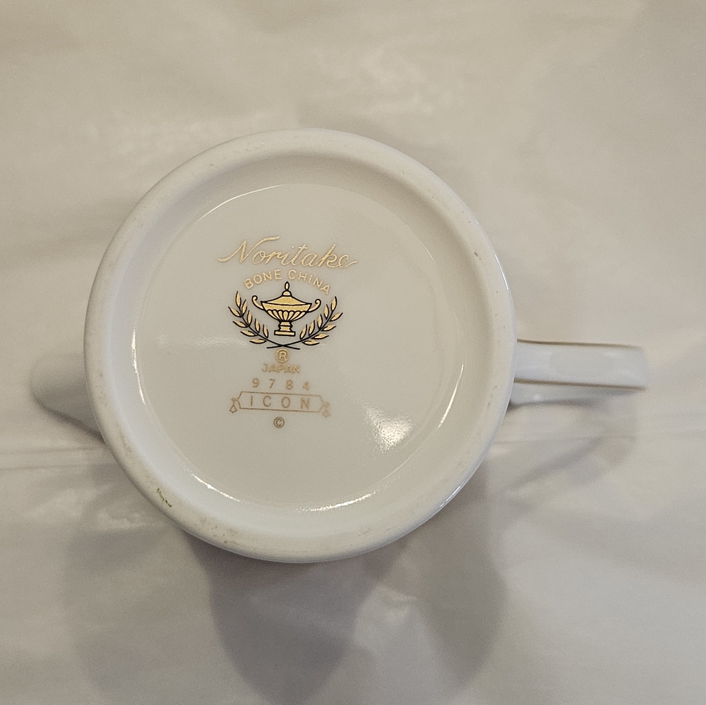 Noritake "Icon" pattern creamer. - Picture 4 of 7